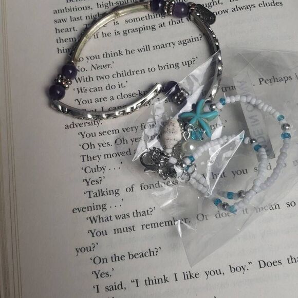 Bracelet Bundle - Picture 1 of 7